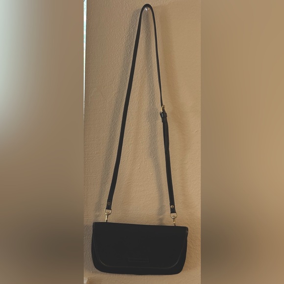 Dooney & Bourke Cabriolet Black Canvas Crossbody Clutch Leather Handbag Bag - Picture 1 of 9
